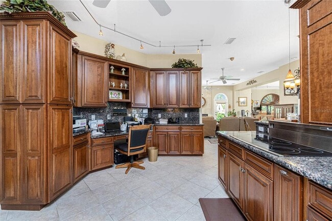 Building Photo - 202 George Rd SE