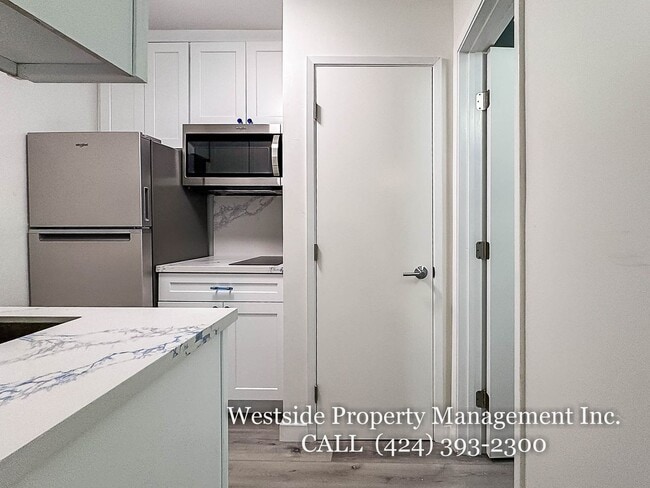 Building Photo - 416 Rose Ave