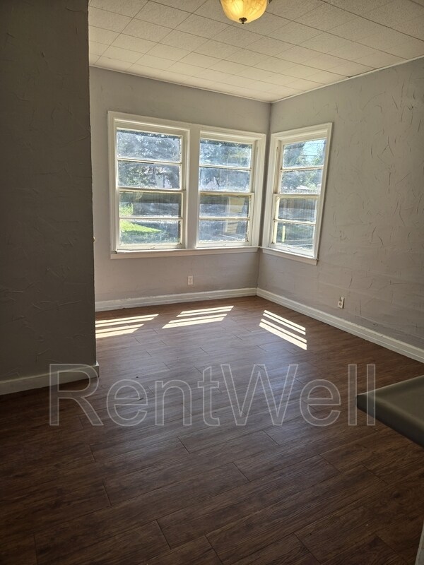 Building Photo - 2407 28th St