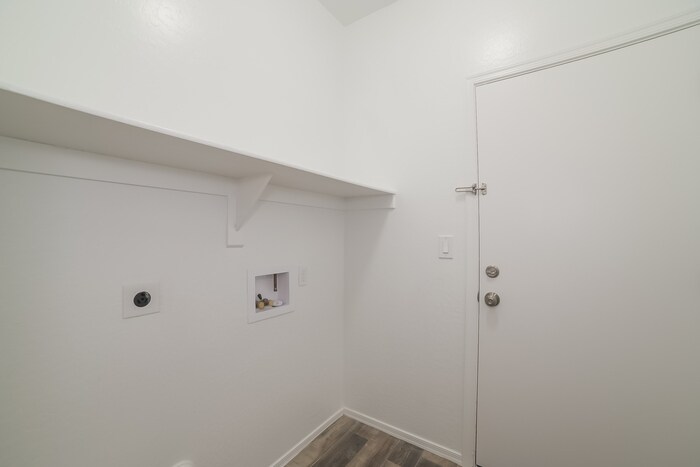 Building Photo - 43330 N Heavenly Way