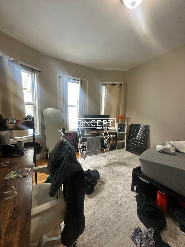 Building Photo - 47A Hillside St. Unit 3