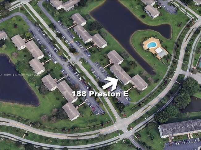 Building Photo - 188 Preston Way