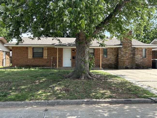 Building Photo - 8300 NW 38th St
