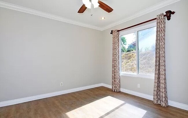 Building Photo - Cute 4 Bedroom House Located in the Heart of Rancho Bernardo!