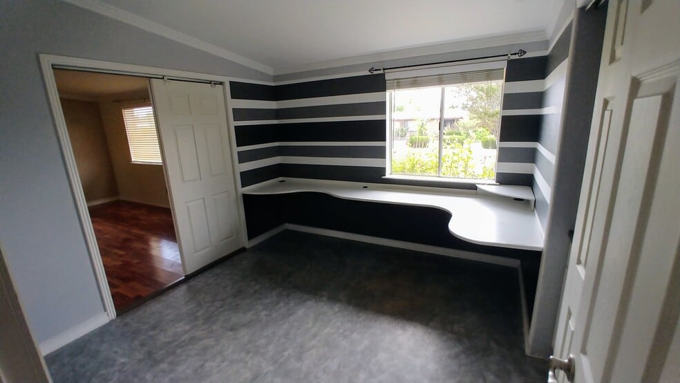3rd bedroom can also be used as an office. - 539 Mallard Cir W