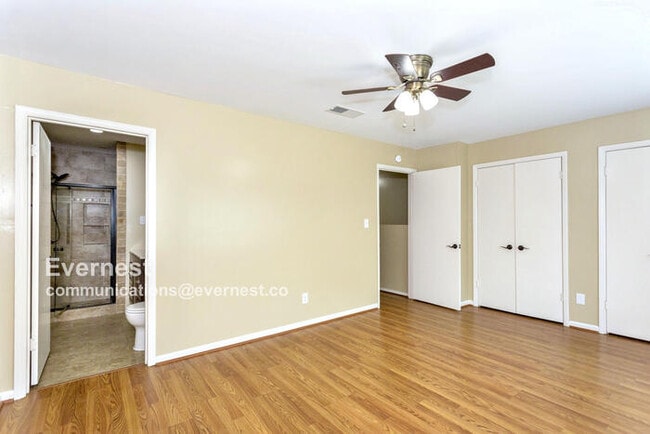 Building Photo - 804 Vestavia Villa Ct