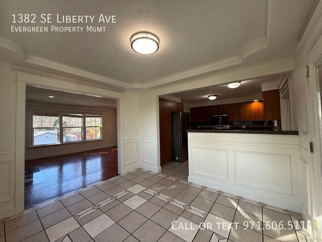 Building Photo - 1382 SE Liberty Ave