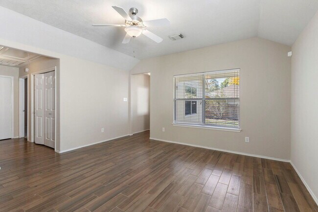 Building Photo - 31 Bark Bend Pl