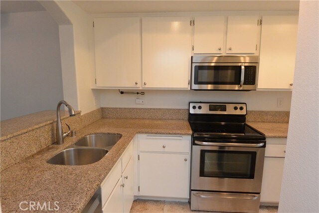 Building Photo - 27 Bentwood Ln