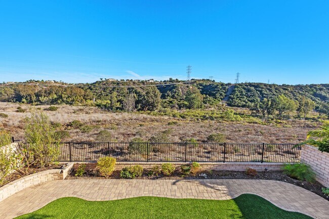 Building Photo - Beautiful 5 bedroom home in Heart of Carmel Valley
