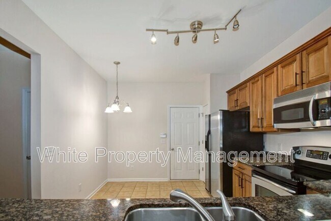 Building Photo - 10146 Blakeney Preserve Dr