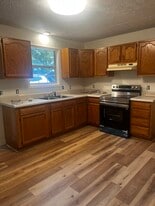 Building Photo - 914 Jerry St