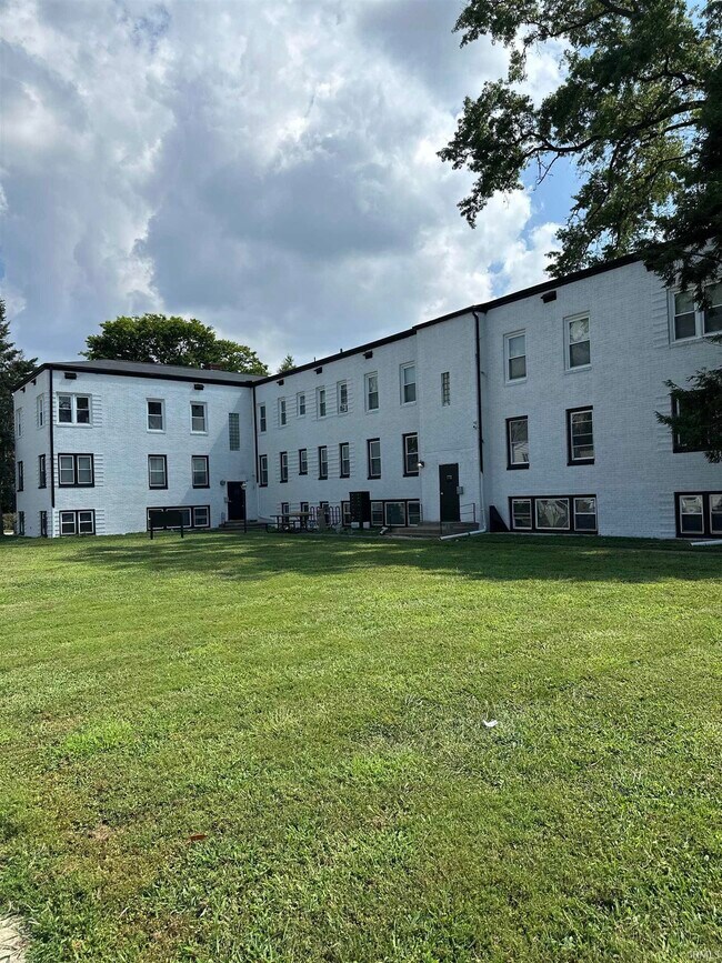 Building Photo - 2024 Lincoln Ave