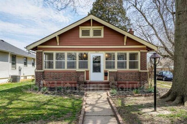 Primary Photo - 1417 S Ralston Ave