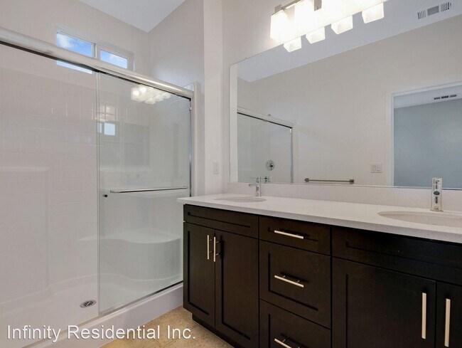 Building Photo - 3 br, 2.5 bath House - 747 Savi Drive  #104