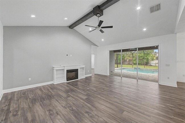 Building Photo - 606 Royal Crest Dr