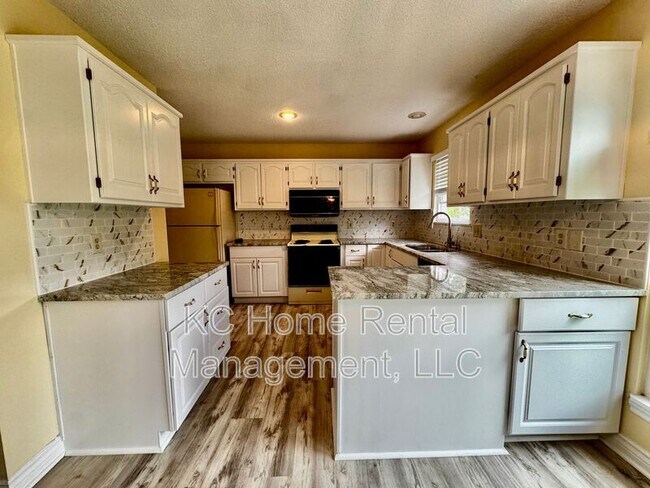 Building Photo - 1398 S Brentwood Dr