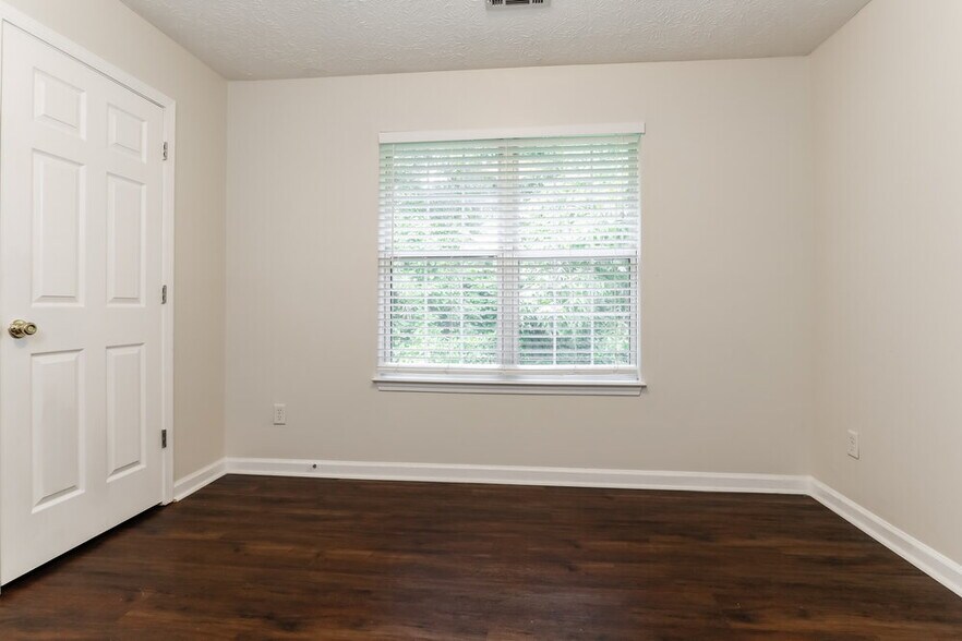 Building Photo - 564 Kirtley Ct