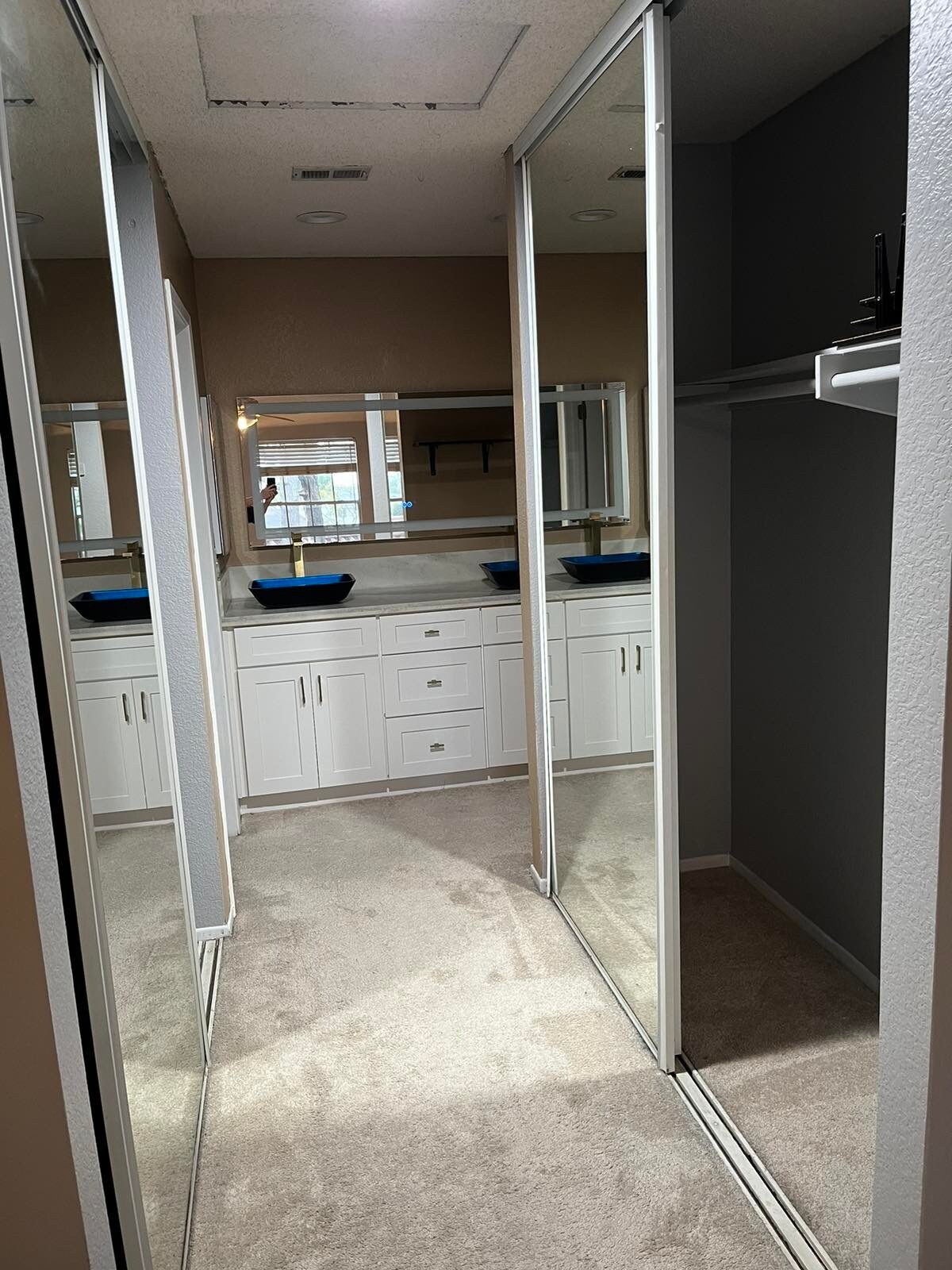 Building Photo - 10808 Aderman Ave