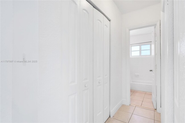Building Photo - 6921 Rue Vendome