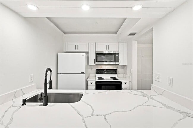 Building Photo - 200 N Bayshore Blvd