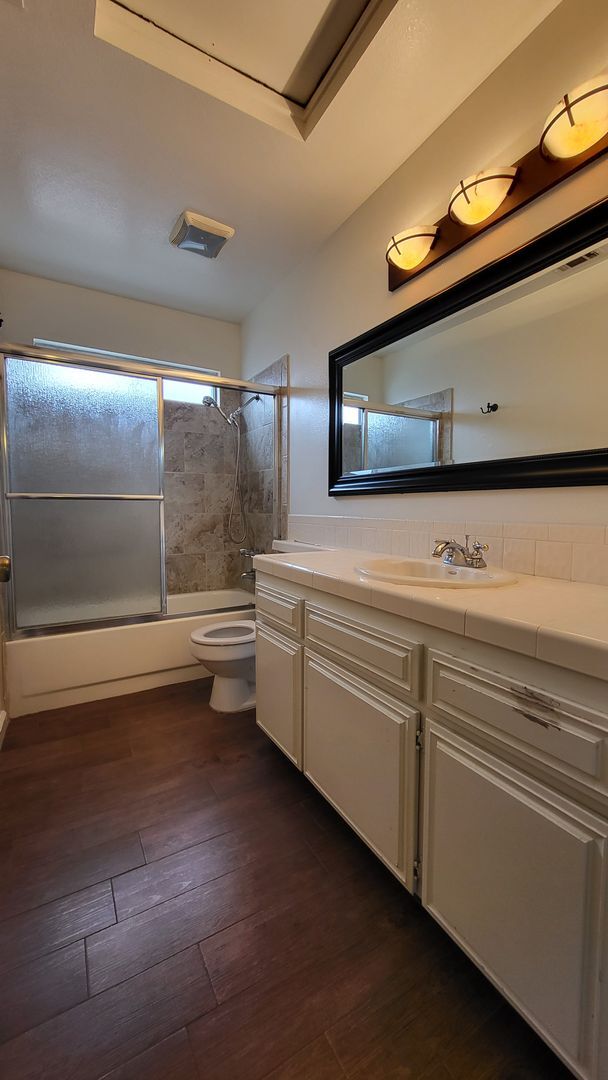 Building Photo - 6601 Camphor Ct