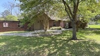 Building Photo - 1604 N McGuire Ave