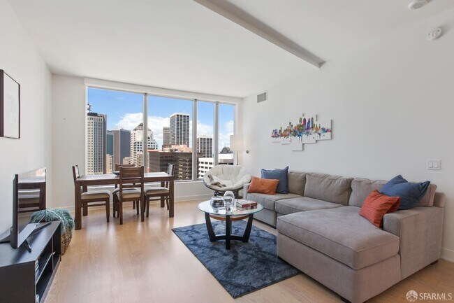 Building Photo - 338 Main St