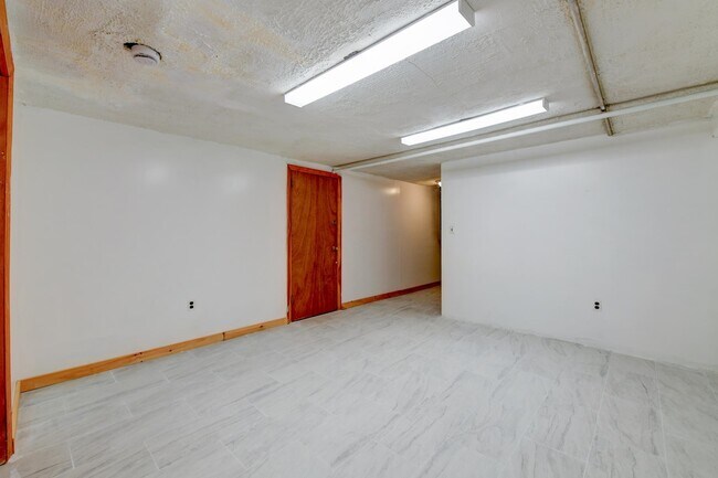 Building Photo - 71/73-73 Carmer Ave