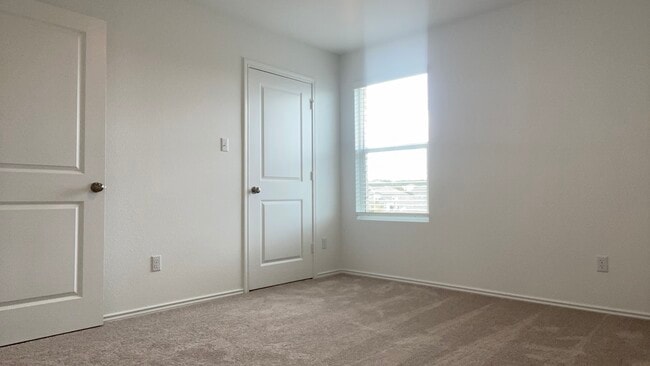 Building Photo - 4128 Home Place Rd