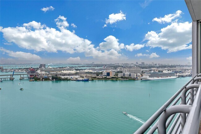 Building Photo - 335 S Biscayne Blvd