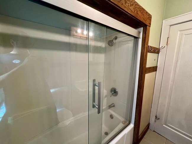 Building Photo - 3 Bed 1 Bath Single Family Home in Wausau - End Of Year Special: HALF OFF DEPOSIT!