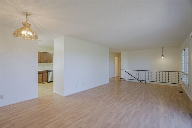 Building Photo - 3 Bedroom, 2 Bath Home with Views in Prescott!