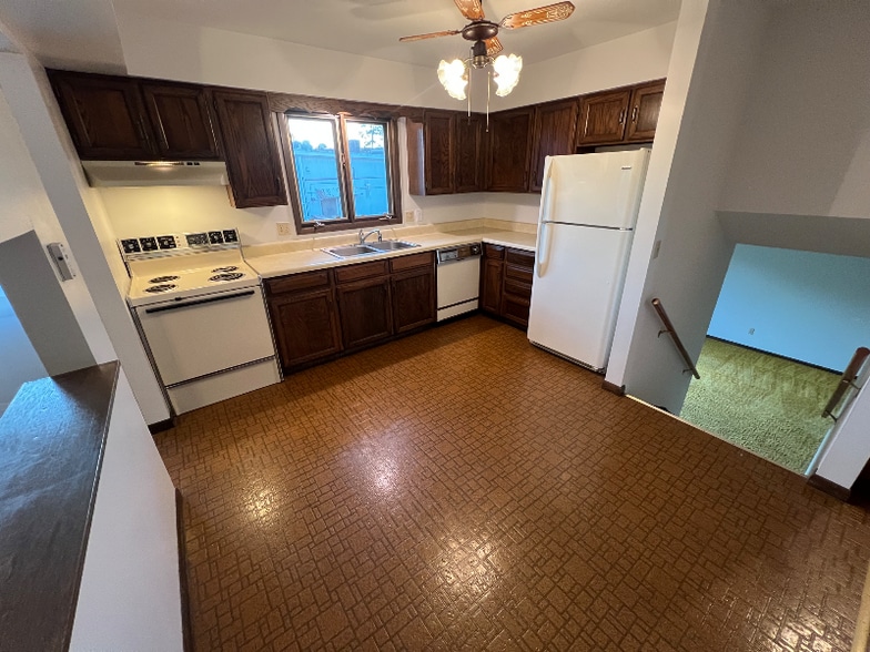 Building Photo - 243 Tyler Cir