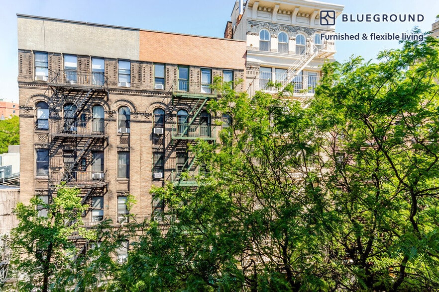 Building Photo - 118 Christopher St