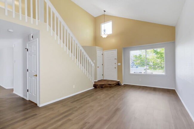Building Photo - 5630 W 115th Ave