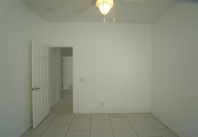 Building Photo - 10214 Evergreen Hill Dr