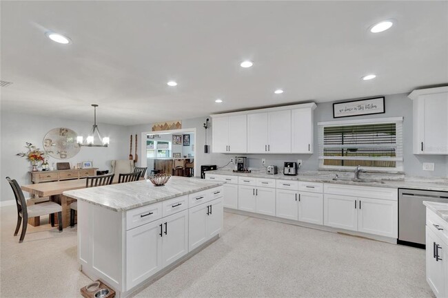 Building Photo - 1607 Melodie Dr