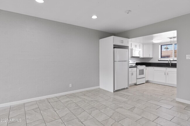 Building Photo - 4701 N 68th St