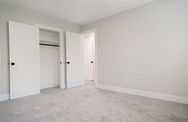 Building Photo - 151 Morrison Dr