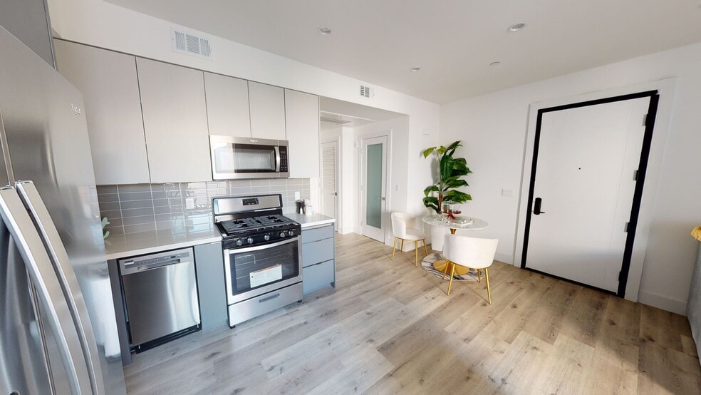 Interior Photo - Destination NoHo