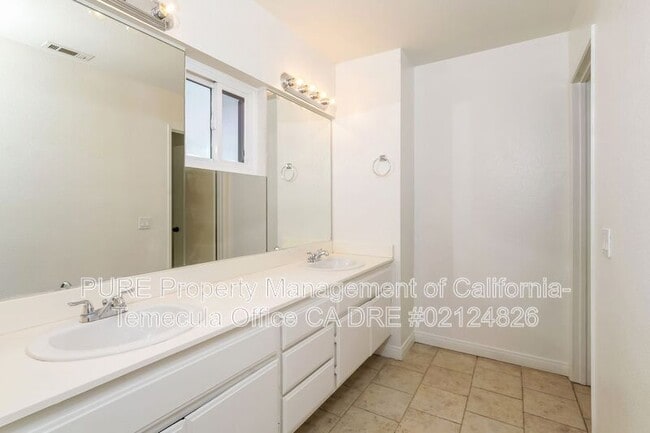 Building Photo - 27575 Marian Rd