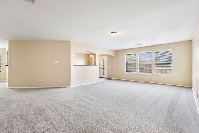 Building Photo - Stylish & Spacious 4-Bedroom Home