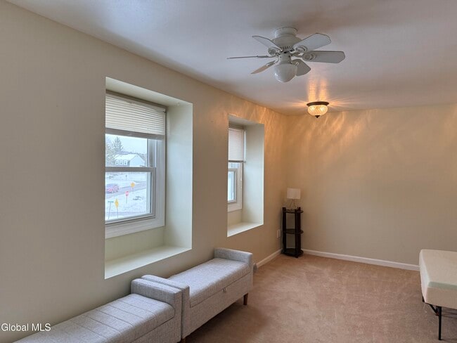 Building Photo - 120 Donna Lynn Dr