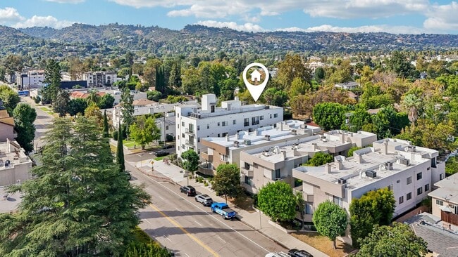 Building Photo - 12905 Landale Street