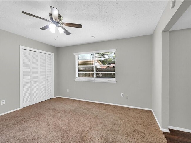 Building Photo - 8406 Daycoach Ln