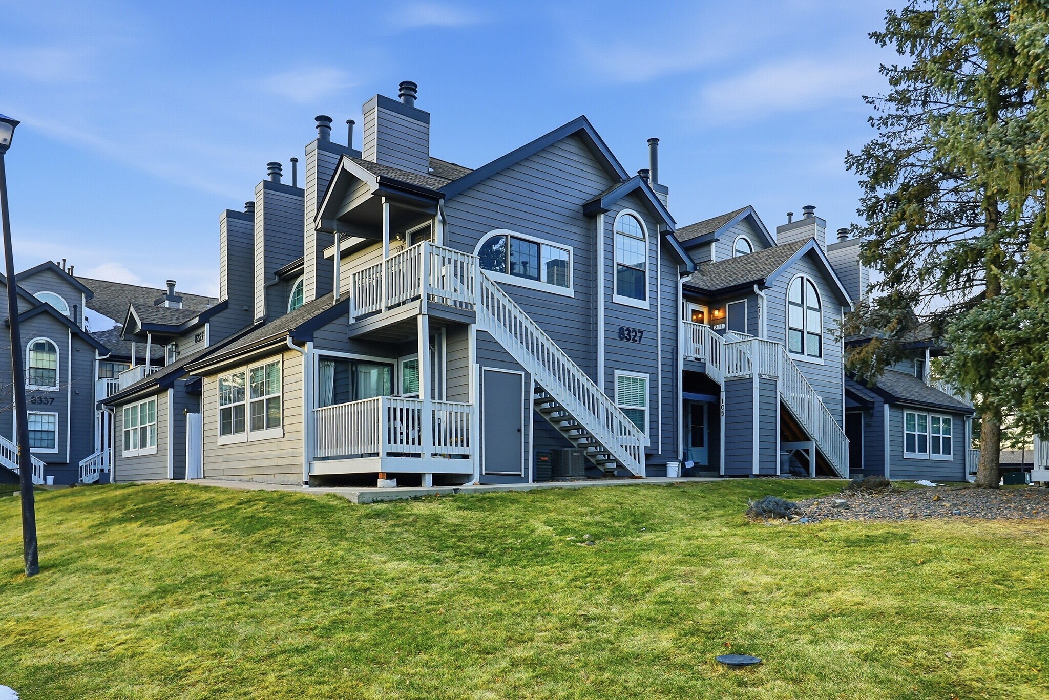 Building Photo - 8327 S Upham Way