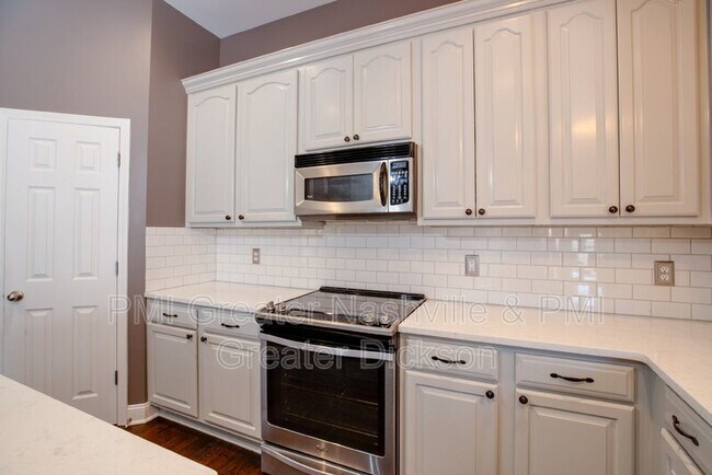 Building Photo - 7393 Riverfront Dr