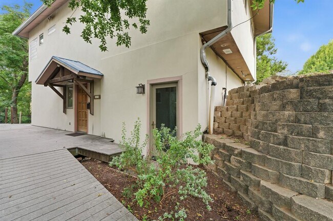 Building Photo - 3801 Mia Tia Cir