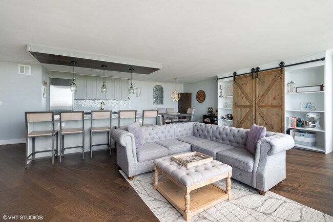 Building Photo - 505 N Lake Shore Dr